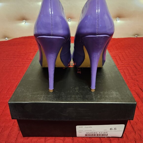 Women's Sz 6.5 Patent Purple 4.5" Heel Pumps - Picture 5 of 6